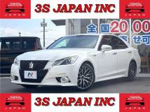 2013 Toyota Crown Hybrid