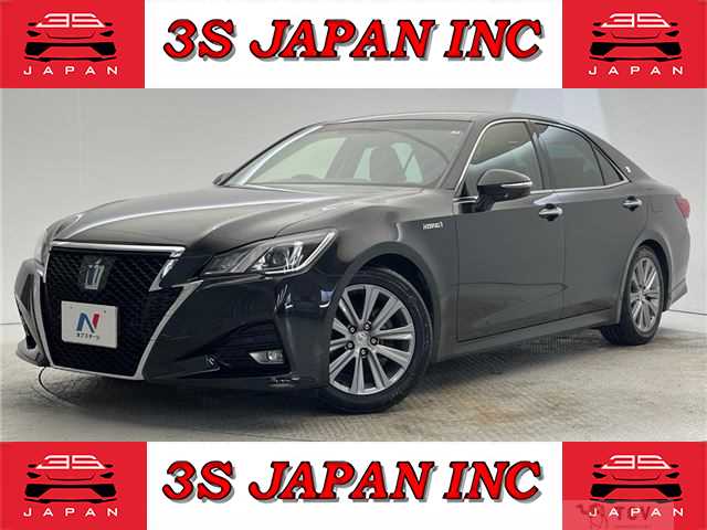 2016 Toyota Crown Hybrid