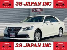 2014 Toyota Crown Hybrid
