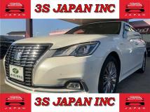 2016 Toyota Crown Hybrid