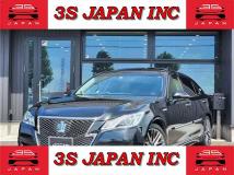 2014 Toyota Crown Hybrid