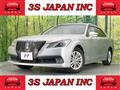 2013 Toyota Crown Hybrid