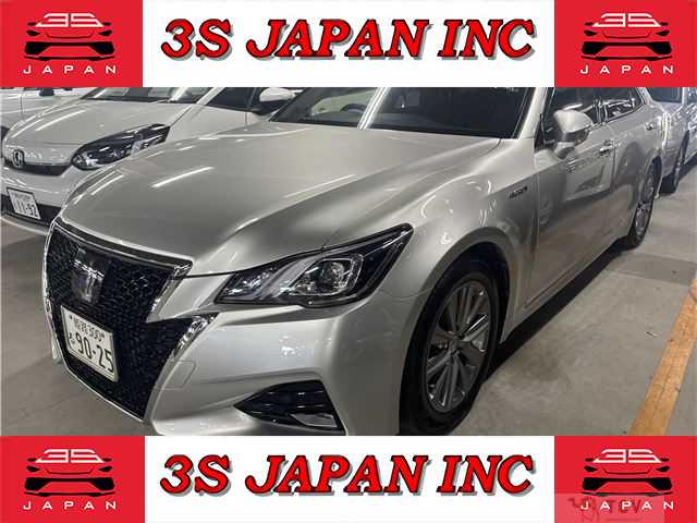 2016 Toyota Crown Hybrid