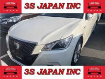 2013 Toyota Crown Hybrid