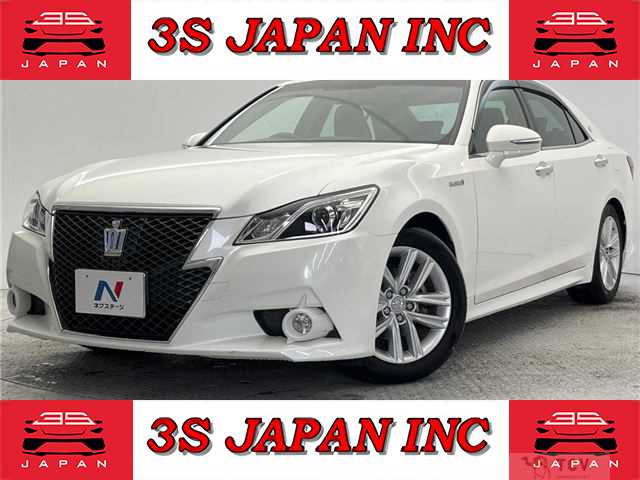 2013 Toyota Crown Hybrid