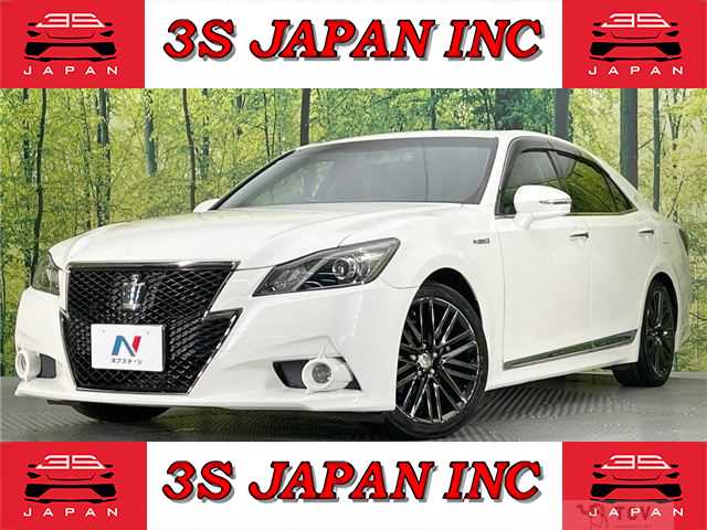 2015 Toyota Crown Hybrid