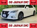 2013 Toyota Crown Hybrid