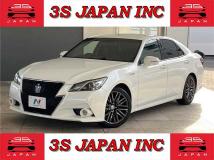 2014 Toyota Crown Hybrid