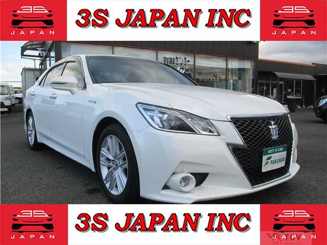 2014 Toyota Crown Hybrid