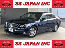 2013 Toyota Crown Hybrid