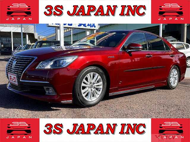 2014 Toyota Crown Hybrid