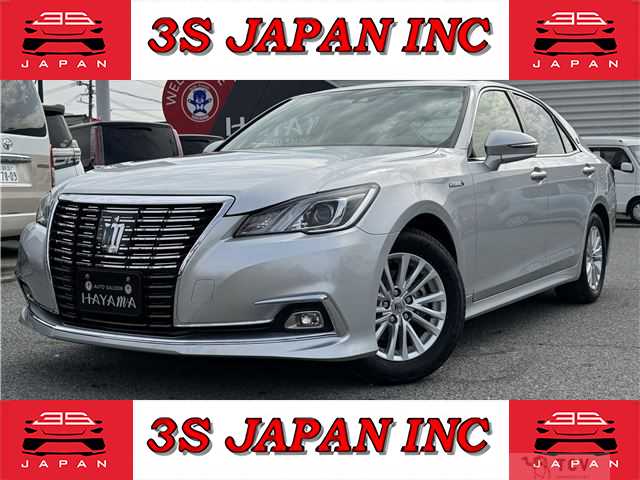 2017 Toyota Crown Hybrid
