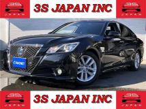 2013 Toyota Crown Hybrid