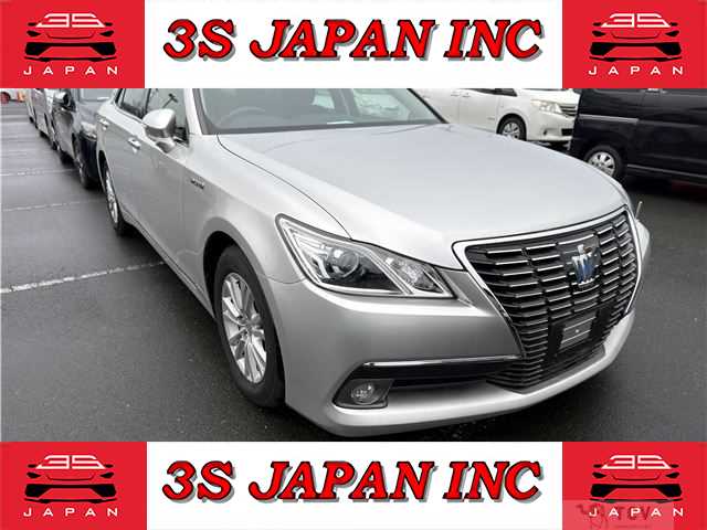2014 Toyota Crown Hybrid