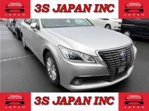 2014 Toyota Crown Hybrid
