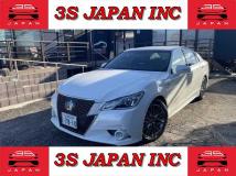 2013 Toyota Crown Hybrid