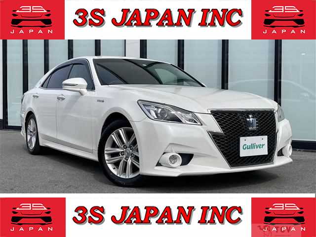 2013 Toyota Crown Hybrid