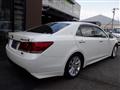 2013 Toyota Crown Hybrid