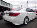 2014 Toyota Crown Hybrid