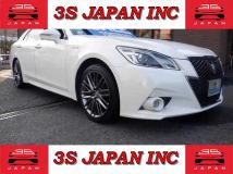 2013 Toyota Crown Hybrid