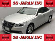 2013 Toyota Crown Hybrid