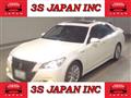 2014 Toyota Crown Hybrid