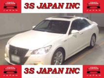 2014 Toyota Crown Hybrid
