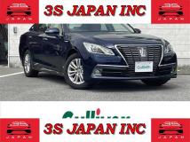 2013 Toyota Crown Hybrid