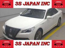 2013 Toyota Crown Hybrid