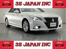 2014 Toyota Crown Hybrid