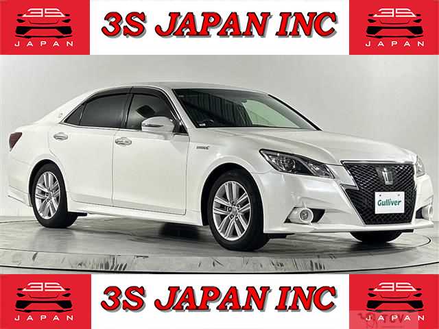 2013 Toyota Crown Hybrid
