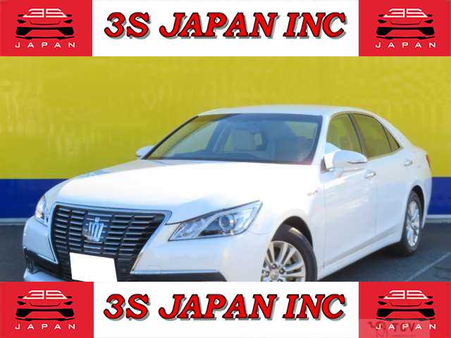 2013 Toyota Crown Hybrid