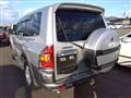 2000 Mitsubishi Pajero