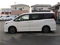 2016 Toyota Noah