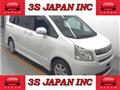 2010 Toyota Noah