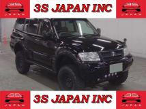 2004 Mitsubishi Pajero