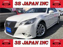 2014 Toyota Crown Hybrid
