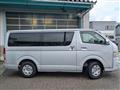 2005 Toyota Regiusace Van
