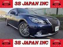 2014 Toyota Crown Majesta