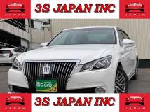 2013 Toyota Crown Majesta