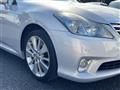 2011 Toyota Crown Hybrid