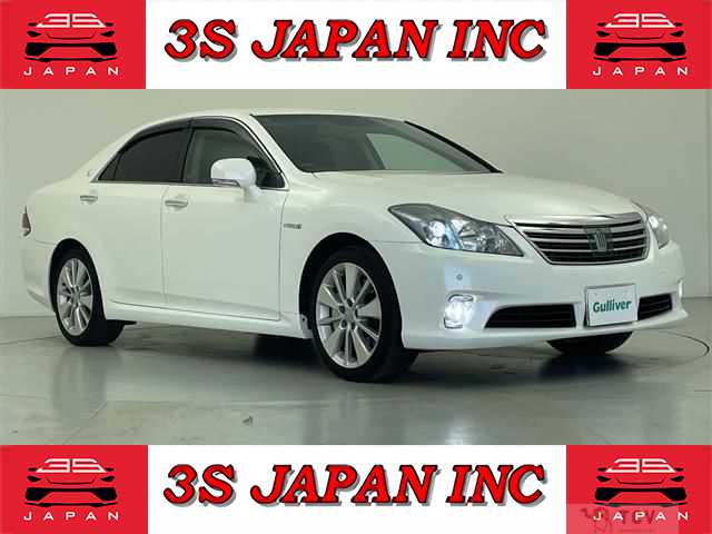 2012 Toyota Crown Hybrid