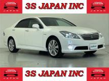 2012 Toyota Crown Hybrid