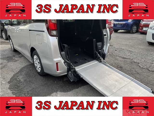 2014 Toyota Noah