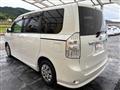2010 Toyota Noah