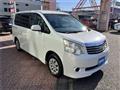 2013 Toyota Noah