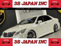 2012 Toyota Crown Royal Series