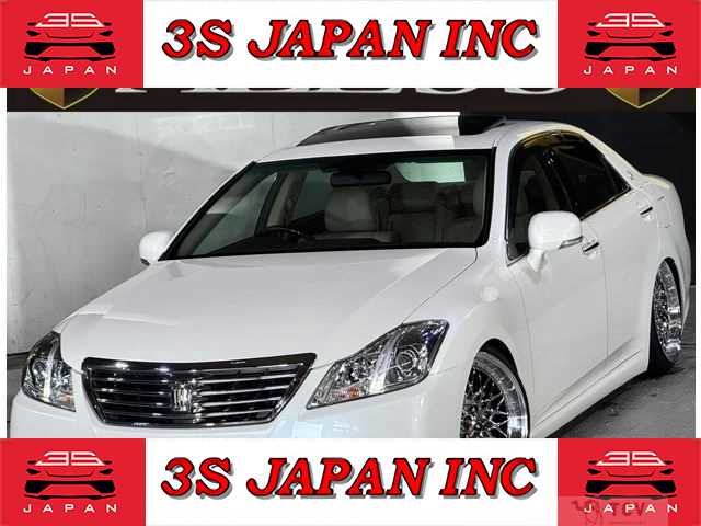 2012 Toyota Crown Royal Series