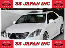 2012 Toyota Crown Royal Series