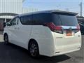 2015 Toyota Alphard Hybrid